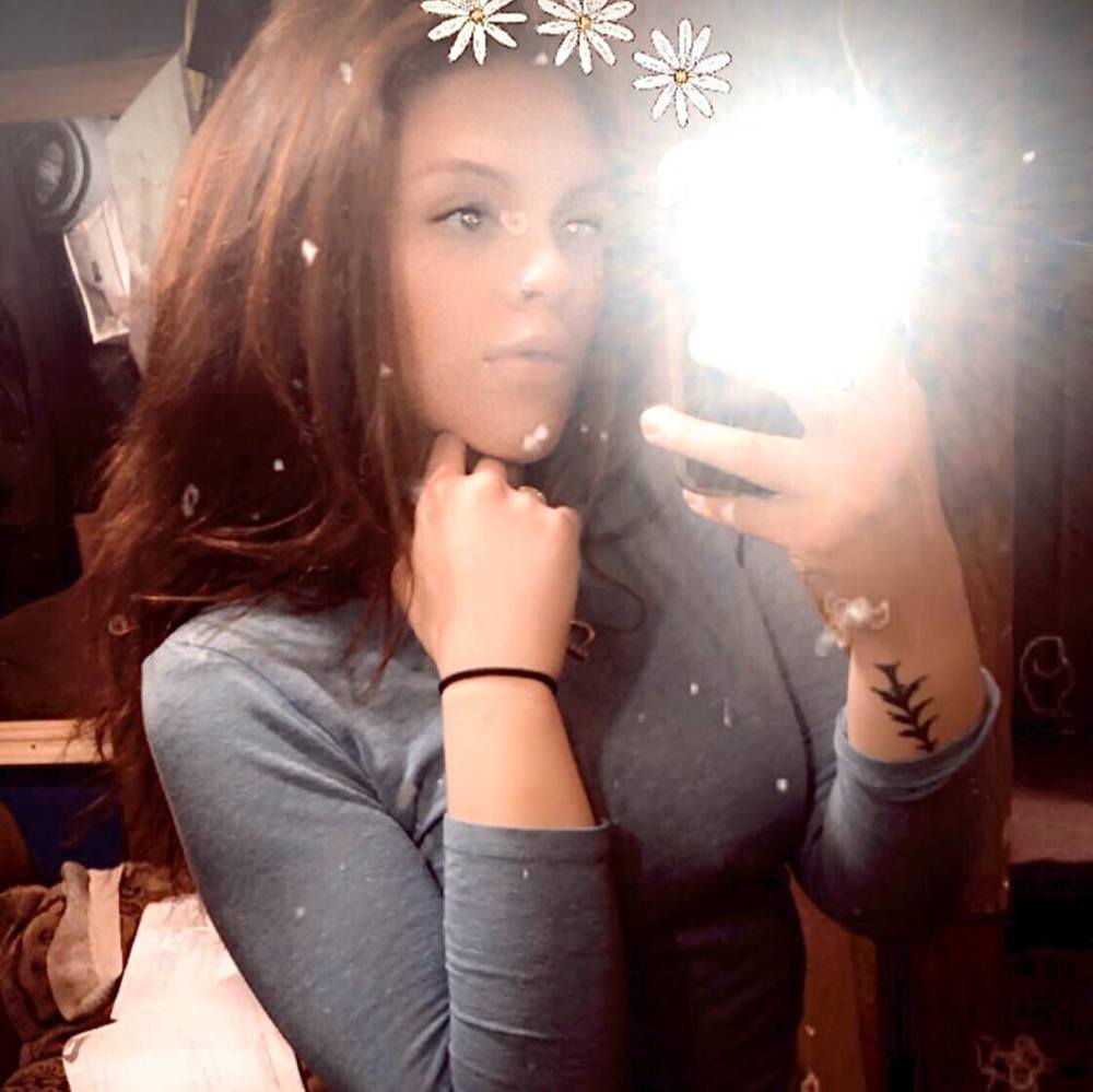 Meet your Posher, Charline